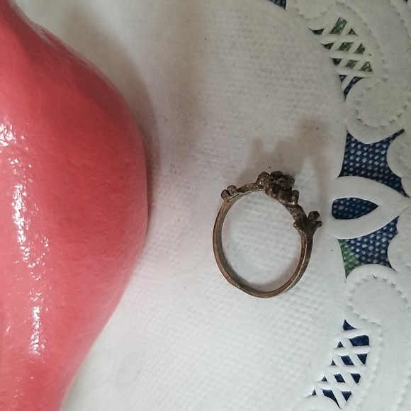 🖤VINTAGE FLORAL RING - Picture 3 of 6